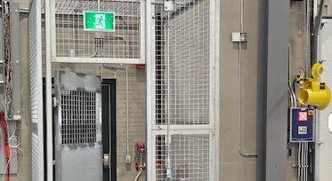 https://www.imperialfence.ca/wp-content/uploads/2025/07/Internal-cage-15-1.jpg